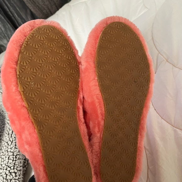 ugg fluff yeah - Picture 2 of 3